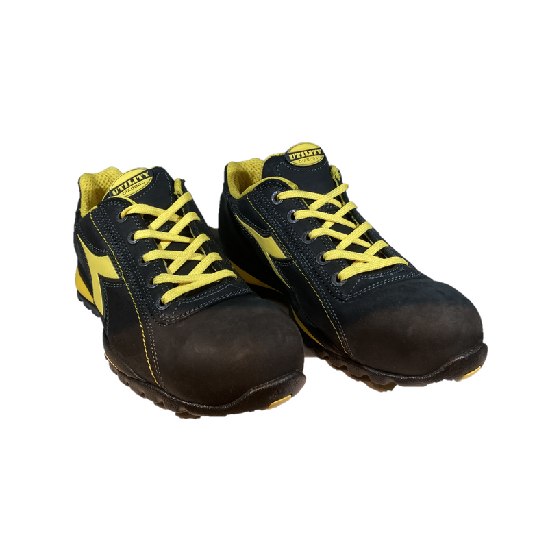 scarpa-bassa-da-lavoro-DPI-categoria-s3-impermeabile-con-suola-anticalore--taglia-da-35-a-48-pelle-nera-con-inserti-gialli-DIADORA-GLOVE-II-LOW-S3-HRO-SRA